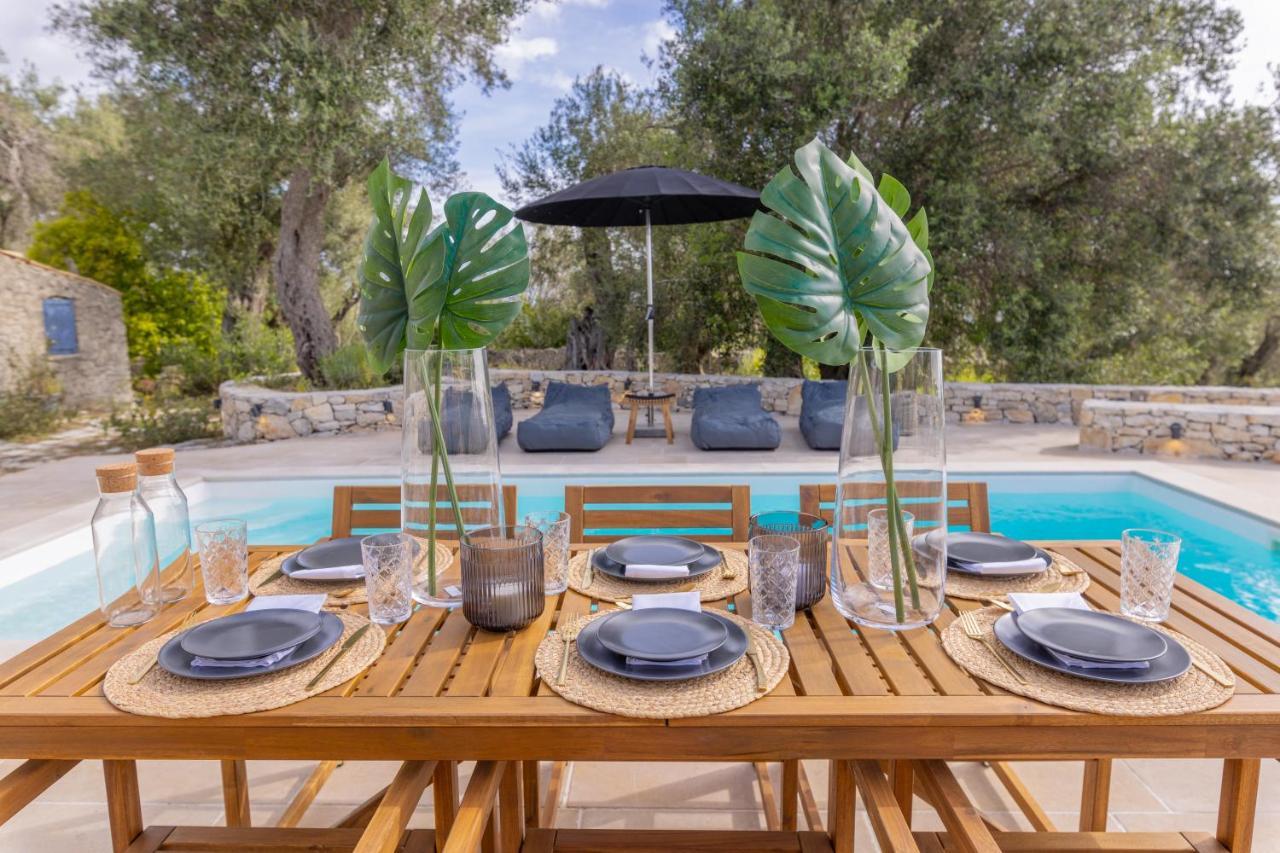 Entire Filitsa's Stonehouse In Paxos With Pool בית נופש גאיוס